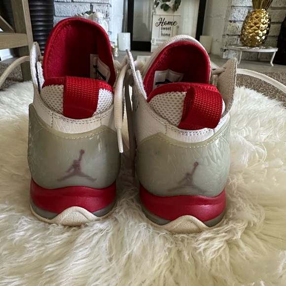 Jordan size 5Y - Picture 2 of 6